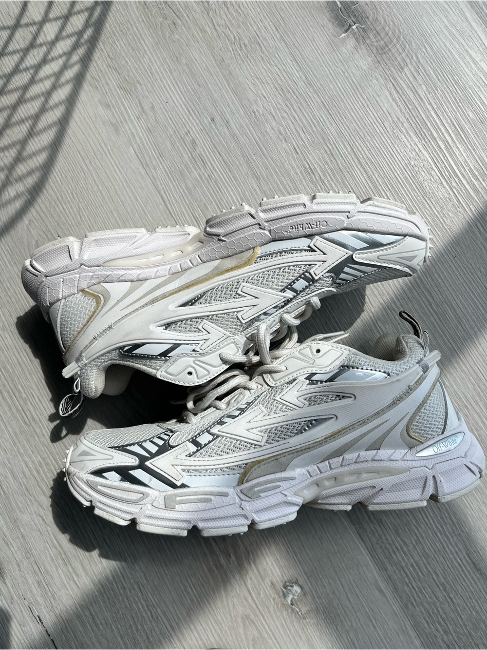 Off-White Men’s Be Right Back *no insole*